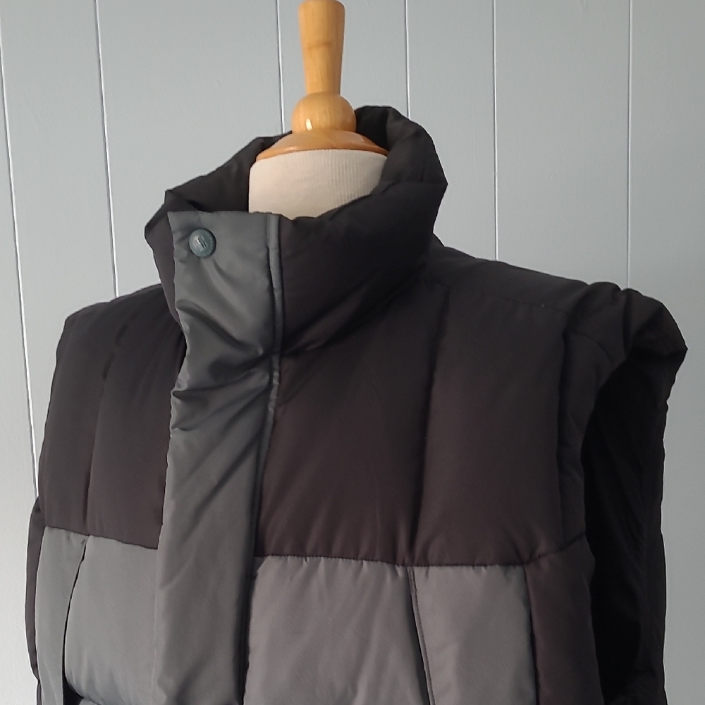Columbia Black and Green Puffer Vest